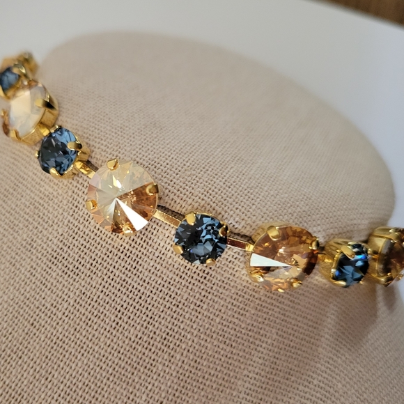 Austrian Crystal Bracelet in Yellow Gold - Picture 8 of 8